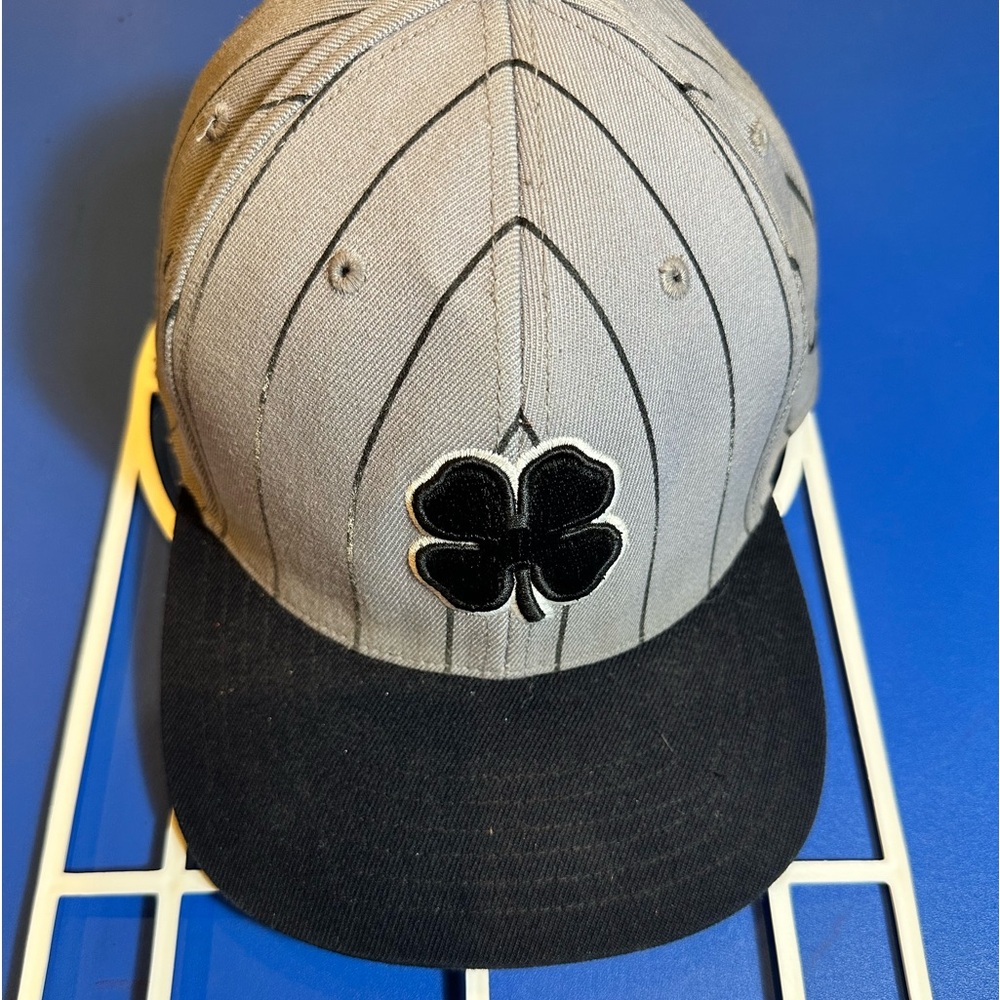 black clover live lucky hat L/Xl fitted
